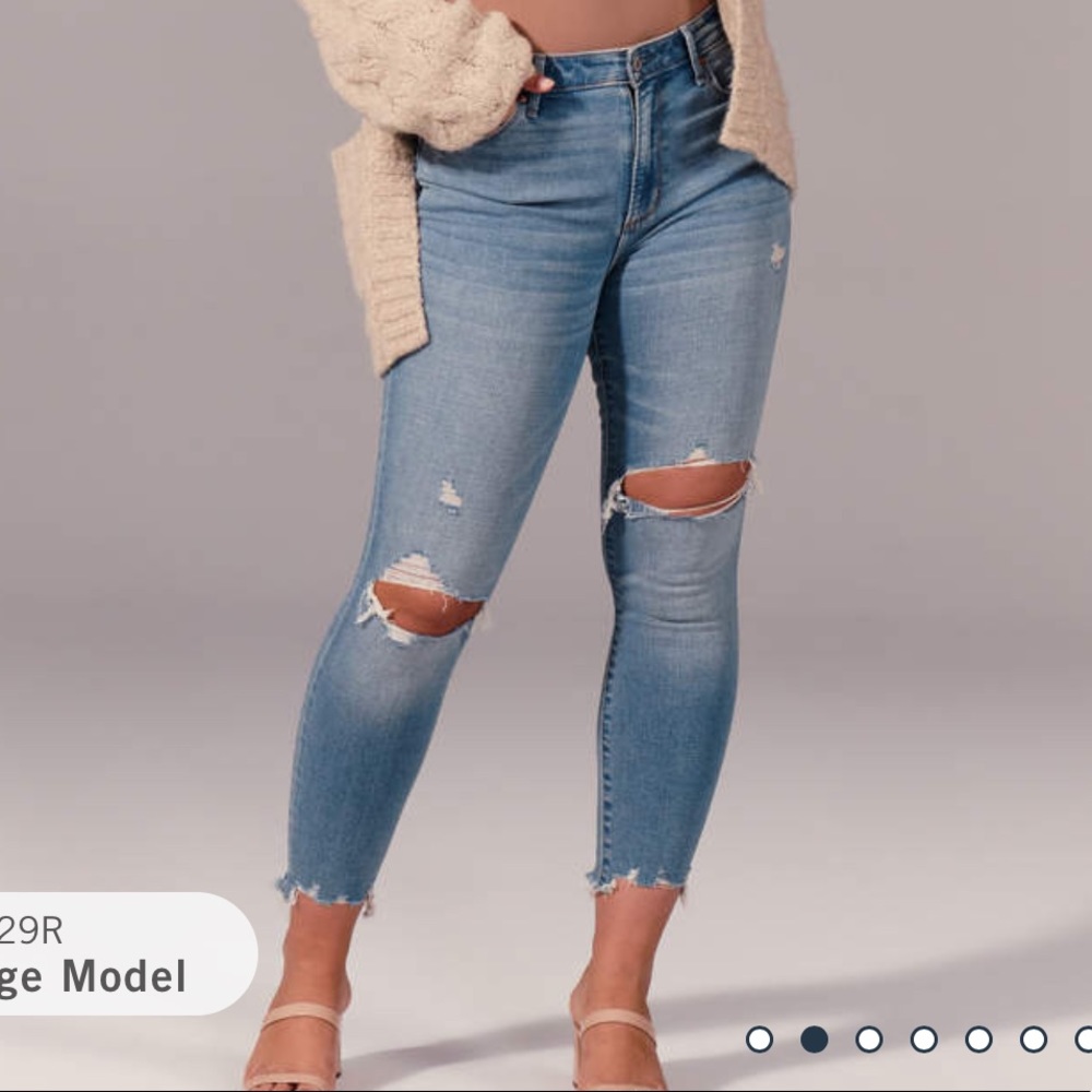 Abercrombie hi rise skinny ankle jean bleach spot